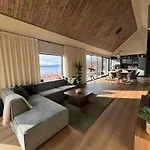 Lynora - Luxury Northern Lights With Jacuzzi & Lyngen Alps View Villa