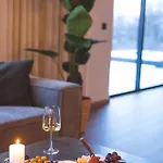 Villa Lynora - Luxury Northern Lights With Jacuzzi & Lyngen Alps View