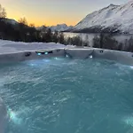 Lynora - Luxury Northern Lights With Jacuzzi & Lyngen Alps View