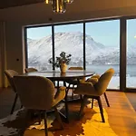 Lynora - Luxury Northern Lights With Jacuzzi & Lyngen Alps View * Indre Ravelseidet