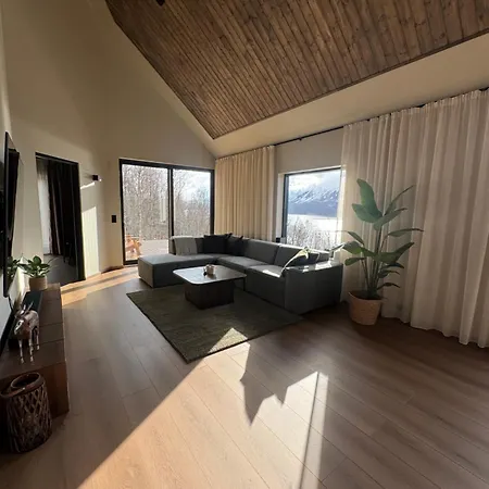 Lynora - A Private Fjord Retreat * Indre Ravelseidet