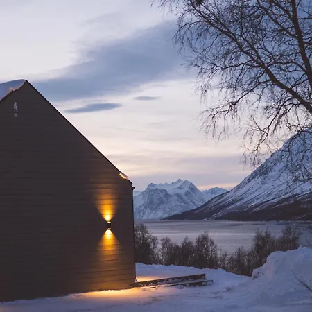 Lynora - A Private Fjord Retreat Indre Ravelseidet