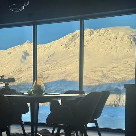 Villa Lynora - A Private Fjord Retreat *