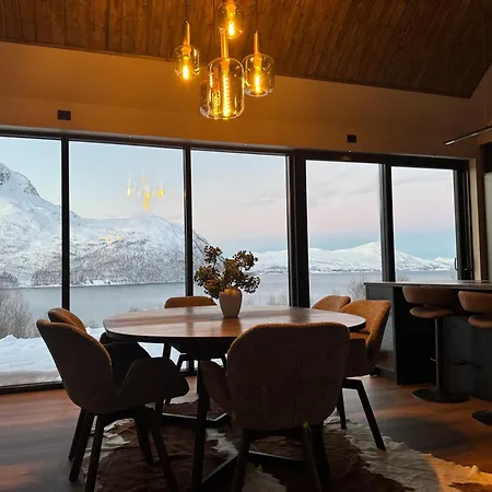 Lynora - A Private Fjord Retreat * Indre Ravelseidet