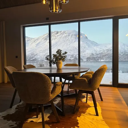 Lynora - A Private Fjord Retreat * Indre Ravelseidet