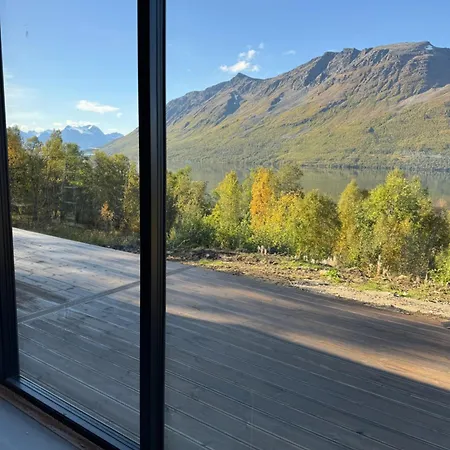 Lynora - A Private Fjord Retreat Villa Indre Ravelseidet