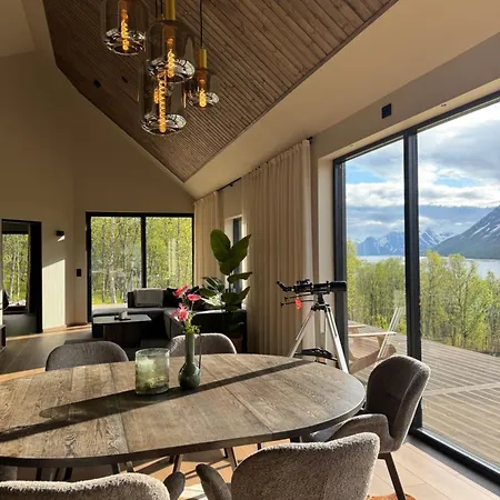 Villa Lynora - A Private Fjord Retreat