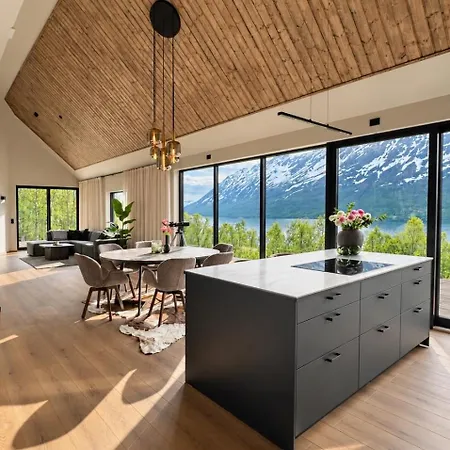 Lynora Lodge - Private Fjord Villa With Sauna & Jacuzzi Villa *