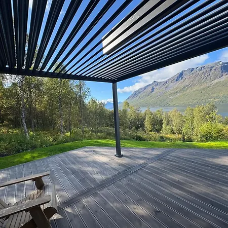 Villa Lynora Lodge - Private Fjord Villa With Sauna & Jacuzzi