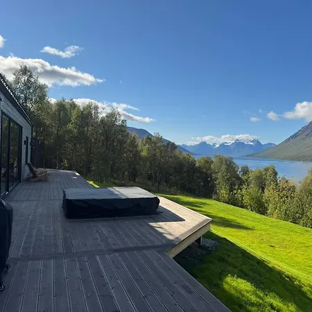 Lynora Lodge - Private Fjord Villa With Sauna & Jacuzzi *
